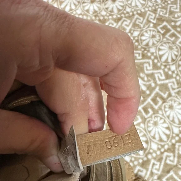 Stylish Tan Leather Hobo Bag - Picture 10 of 12